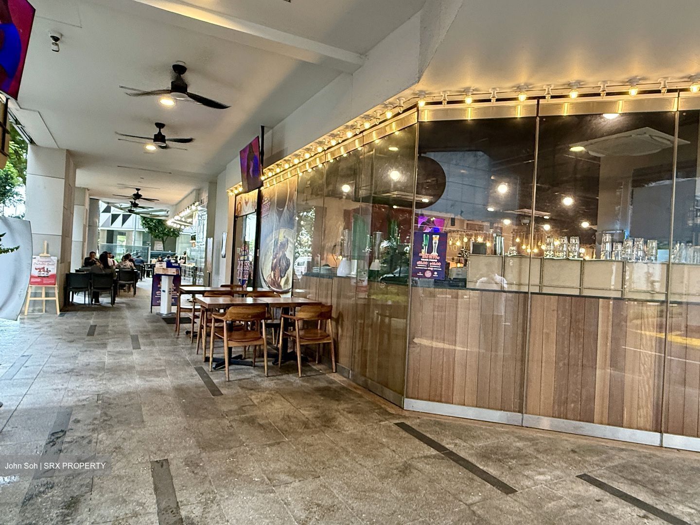 Lumiere (D2), Retail #484751461